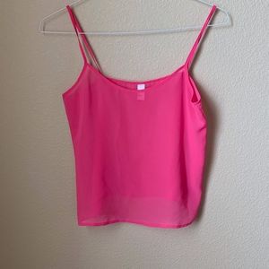 pink tank top